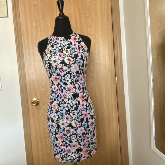 Forever 21 Floral Spring Dress - Picture 7 of 8